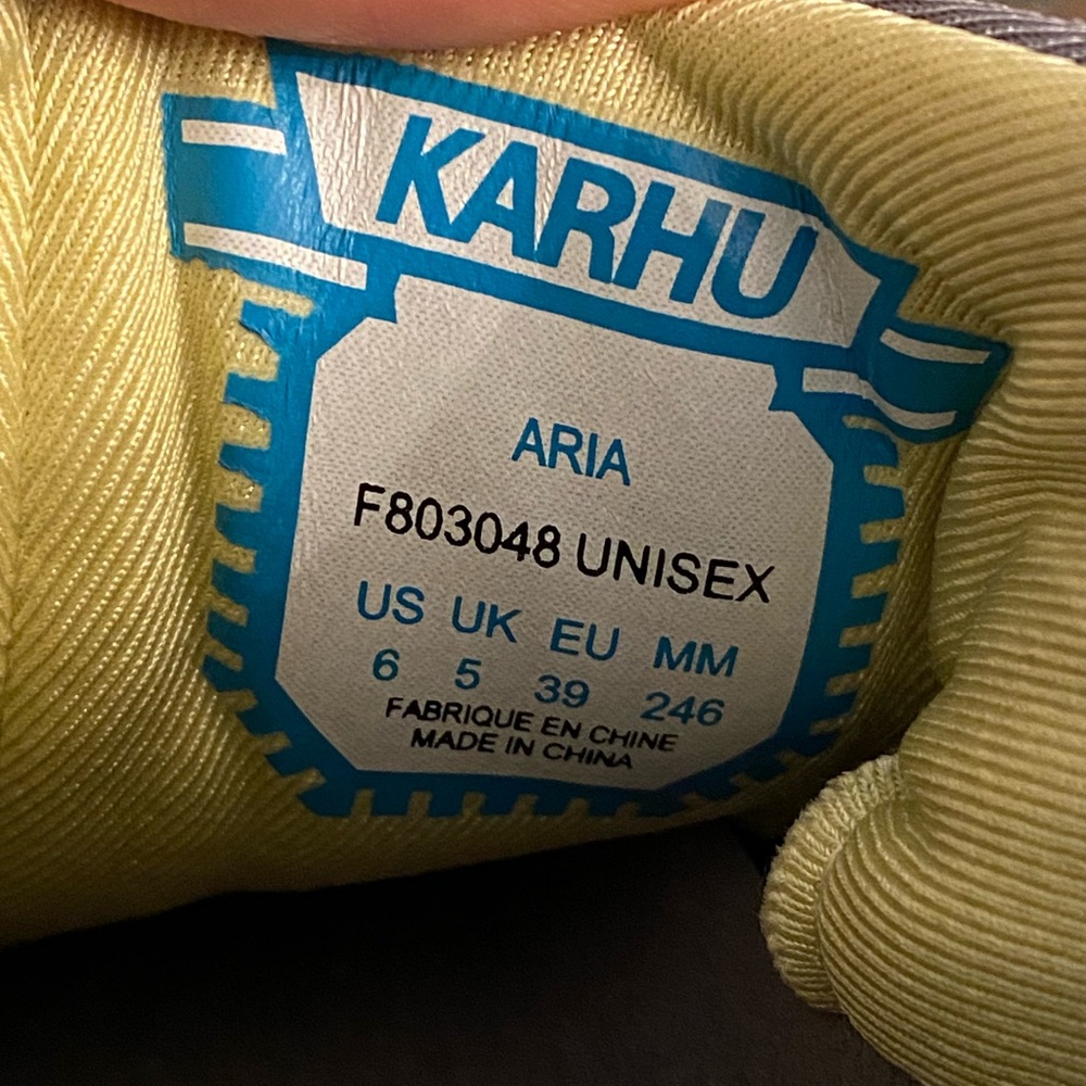 Karhu Aria US 6 Athletic Sneakers - Picture 6 of 9